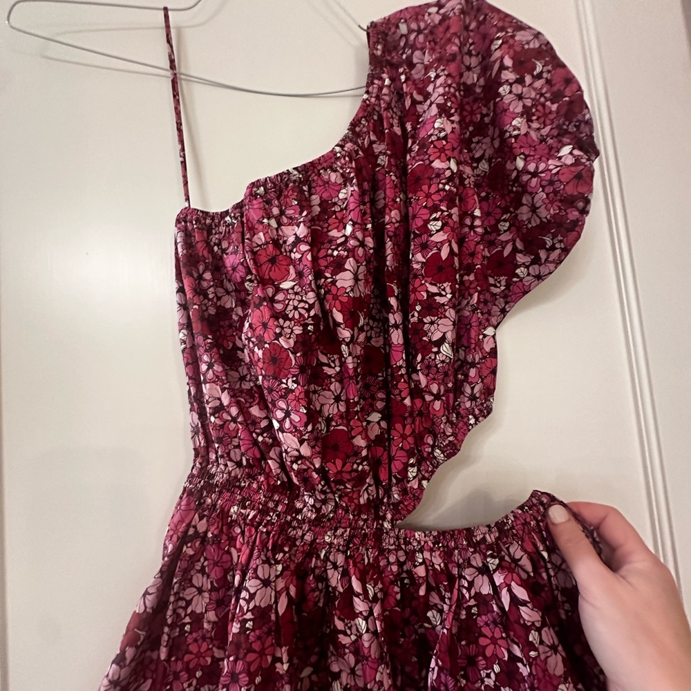 One shoulder floral dresss with cutout at waist